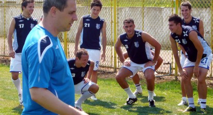 Marius Șumudică și-a intrat în pâine la Farul (galerie foto) - c9b03be66eee564123ecf4b66c25986a.jpg