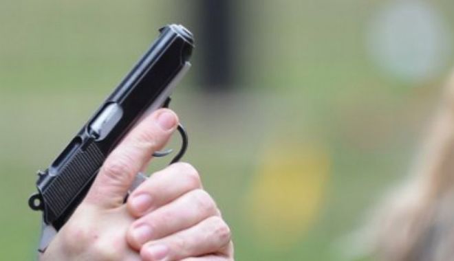Atac armat la liceu în SUA. Părinţii elevului ucigaş, arestaţi şi puşi sub acuzare pentru crimă - cab3207bbb9346d587110db783d47de4-1638618600.jpg