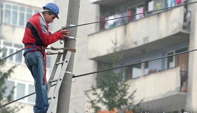 Lucrări ENEL/ Vezi unde se oprește curentul electric mâine - cablucurent34870400-1346765388.jpg