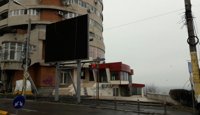 A început campania de îndepărtare a cablurilor aeriene - cabluri-1489314816.jpg