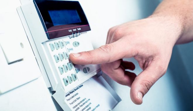 Ce sistem de alarmă ți s-ar potrivi? - cabluvswireless-1553591331.jpg