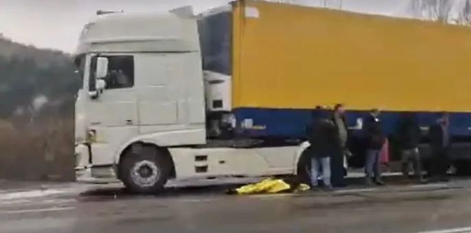 Caz revoltător! Cadavrul unui fost viceprimar, lăsat cinci ore pe marginea drumului