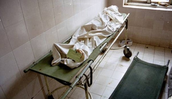 ATENȚIE, VIDEO ȘOCANT! Muncitor DECAPITAT într-o secundă! - cadavrumorgacearceaf8eb61d54b9-1373899128.jpg