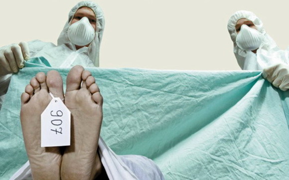 Femeie incinerată din greșeală, după ce medicii au crezut că e moartă! - cadavrumorgadecedat-1488790208.jpg
