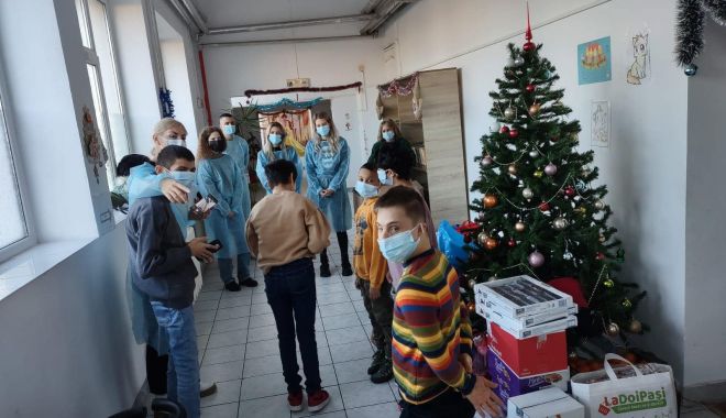 Cadouri pentru copiii din centrele de plasament - cadouri-1640201454.jpg