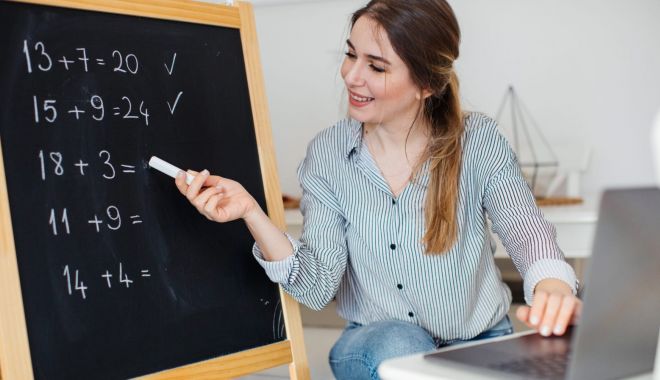 Cadrele didactice, invitate să participe gratuit la scoalaprofesorilor.ro - cadreledidactice-1635358500.jpg