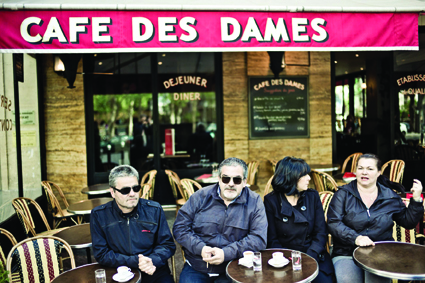 Românul și francezul - cafeneafranceza-1310996873.jpg