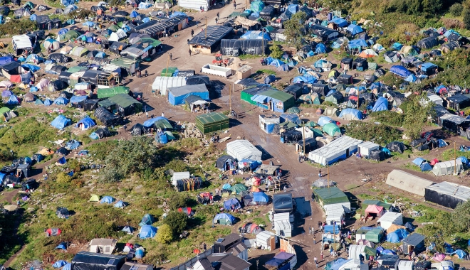 Justiția din Franța a aprobat închiderea taberei de la Calais - calaisafp-1476808276.jpg