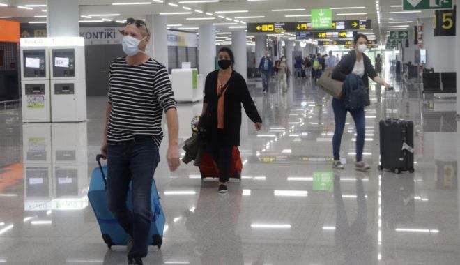 Plătit cu 85.000 de dolari pentru a călători în lume timp de un an - calator-1640016948.jpg
