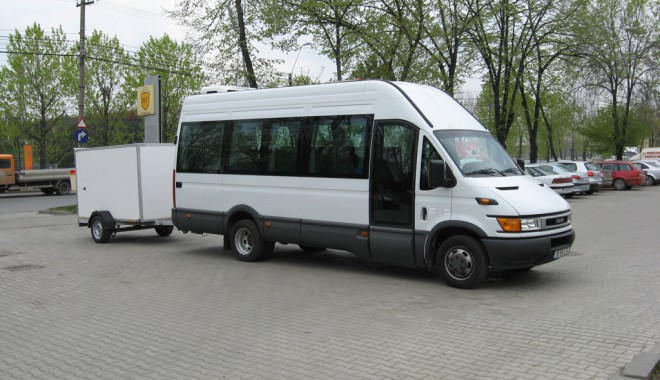 ALARMANT / Șoferi de pe microbuzele școlare, prinși beți la volan - calatori-1348918274.jpg