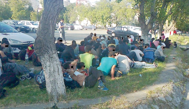 Călăuzele care au adus cel mai mare grup de emigranți în Constanța, după gratii - calauzearestate-1410979366.jpg
