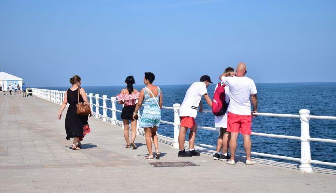 Căldură mare, pe litoral. În week-end, temperaturile devin mai plăcute - calduramare-1566933796.jpg