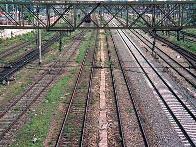 Cinci persoane grav rănite după ce două trenuri s-au ciocnit - caleferatamariusvasilica-1358765161.jpg