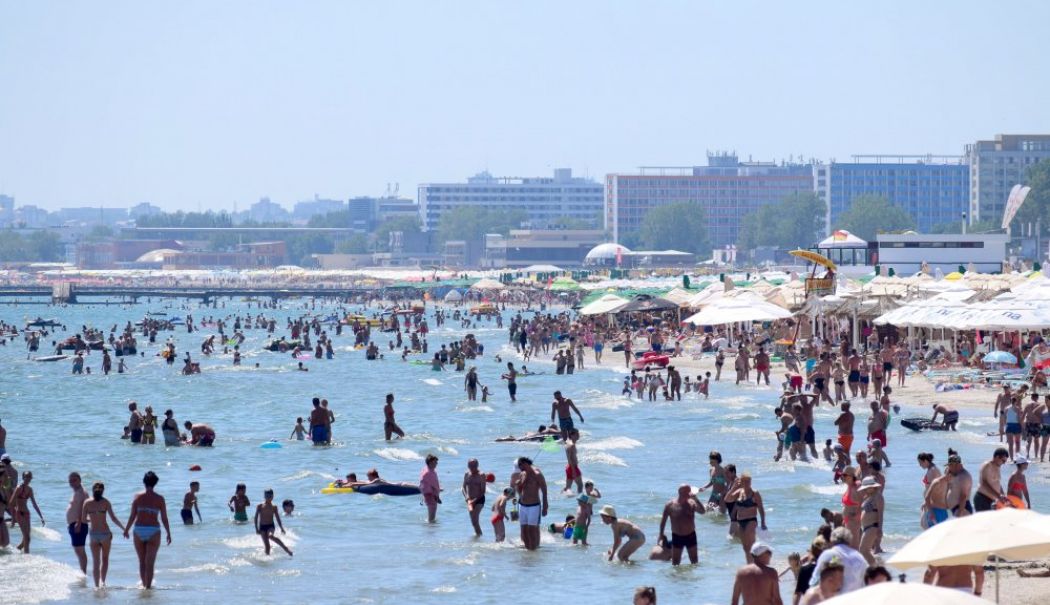 Calitatea apei de pe litoralul românesc, excelentă! Îmbăierea este permisă în toate stațiunile