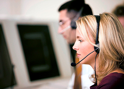 Call-center pentru românii din Spania, funcțional de astăzi - callcenter-1317887351.jpg