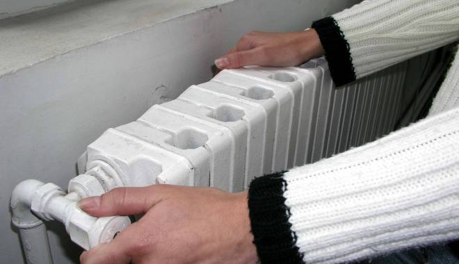 RADET începe probele la rece. Când vor avea constănțenii căldură în apartamente - calorifercaldura8-1444722134.jpg