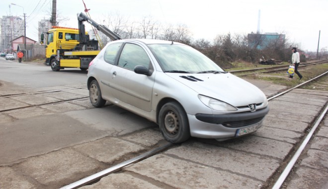 Calvarul trecerilor de nivel cu calea ferată, din buricul Constanței - calvarul1-1389890407.jpg