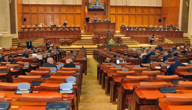 Deputații au cheltuit în septembrie 1,2 milioane lei pentru cazare - camera-1386260287.jpg