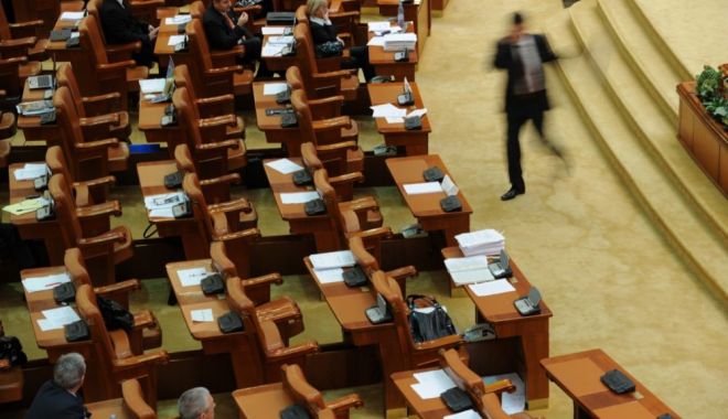 Zi decisivă pentru Guvern. Starea de alertă, în dezbaterea Camerei Deputaților și a Curții Constituționale - camera-1589351243.jpg