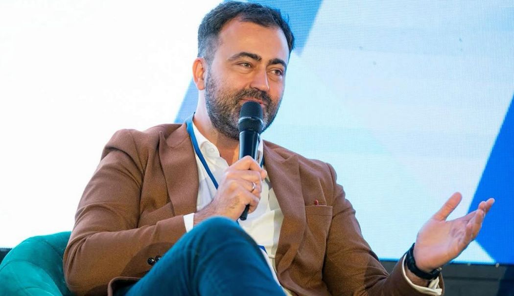 Radu Magdin, primul moderator al conferinţei Smart Energy Expo - camera-1723827356.jpg