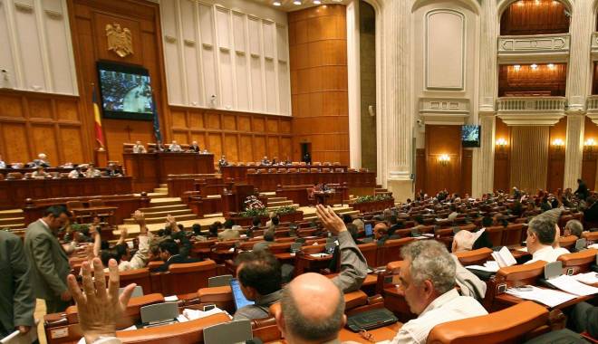 VEȘTI BUNE! Salarii majorate pentru toți bugetarii. IATĂ CU CÂT - cameradeputatilor-1447249836.jpg