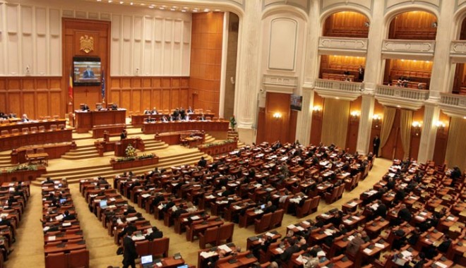 Tăierea diurnelor se aplică tuturor parlamentarilor care au lipsit - cameradeputatilor17-1330955613.jpg