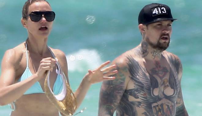 Cameron Diaz s-a căsătorit cu chitaristul Benji Madden - cameron-1420554819.jpg