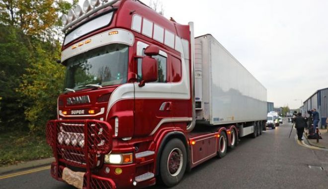 Camion cu 8 CADAVRE la bord, pe șoselele din România? Cine a dat alarma - camion-1572940776.jpg