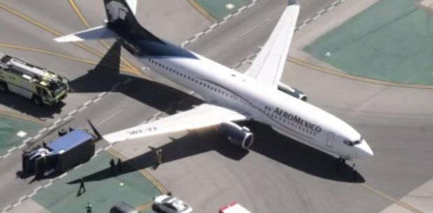 Incredibil! Un camion a fost răsturnat de un avion. 8 victime! - camionrasturnatdeunavion-1495361049.jpg