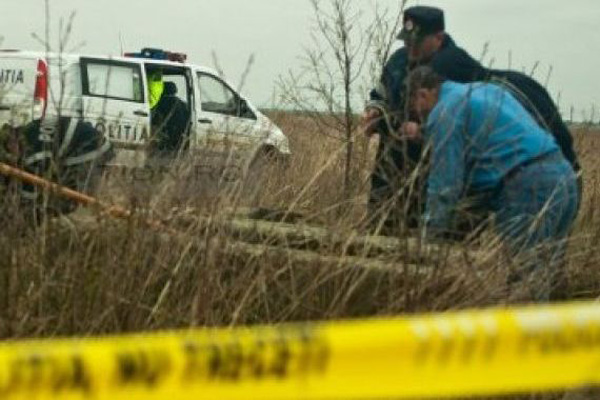 Ucis în bătaie de rivalii cu care a avut conflicte în trecut. Bărbatul a fost găsit de soţia sa, pe câmp - camp-1749660530.jpg