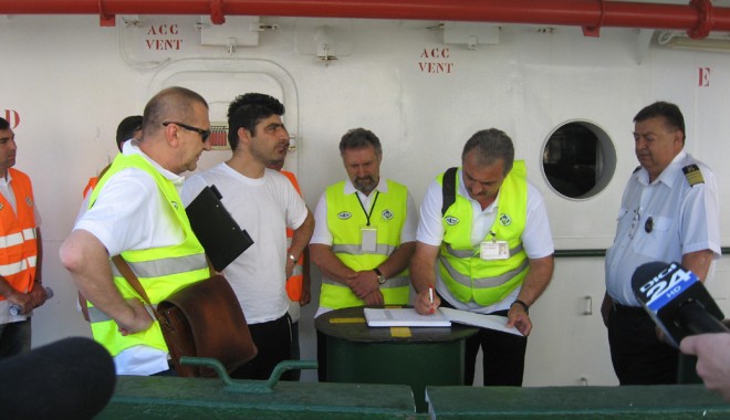 Navigația din portul Constanța mustește de muncă la negru - campaniamariingre2013-1368458693.jpg