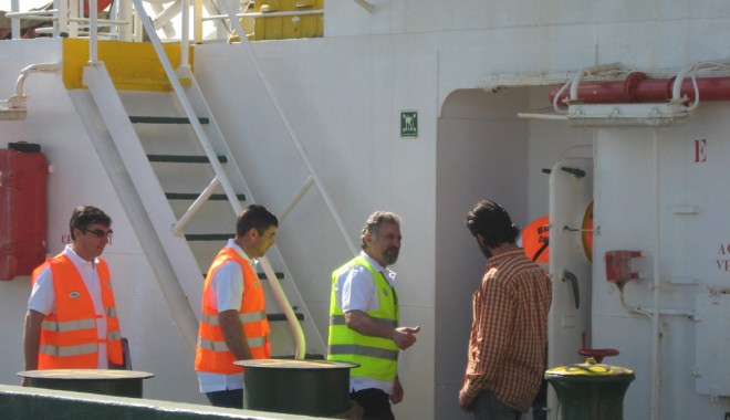 Navigația din portul Constanța mustește de muncă la negru - campaniamariingre20137-1368458668.jpg