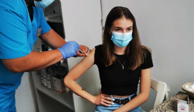 Campanie de vaccinare anti-COVID în şcoli şi universităţi - campanie-1630998967.jpg