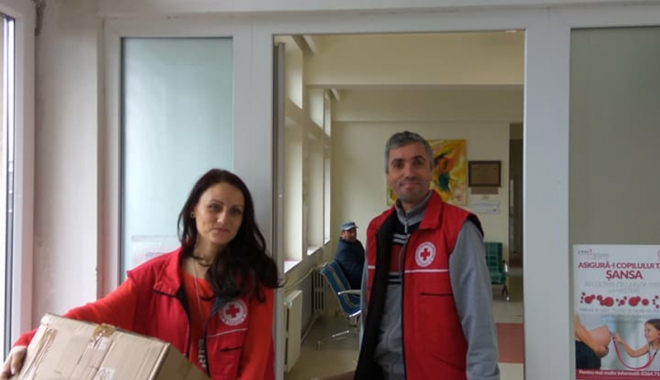 Crucea Roșie Constanța a donat cearșafuri speciale maternității Spitalului din Medgidia - campaniecrucearosie1-1515768922.jpg