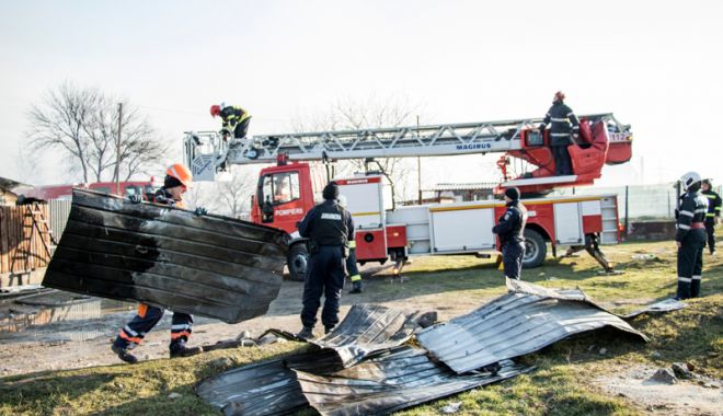Incendiul de la Medgidia: 18 familii  au rămas pe drumuri. Cum puteți ajuta - campaniemedgidia1-1518361375.jpg