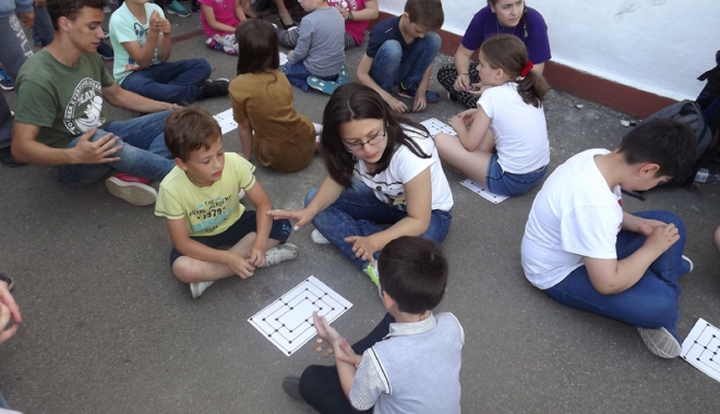 Campionat de țintar la Școala nr. 18 - campionatdetintar-1464799402.jpg