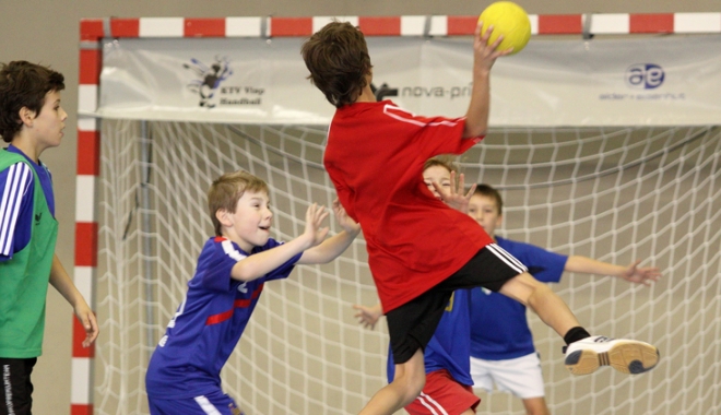Campionatul Județean  de mini-handbal,  la Cumpăna - campionatul-1487959187.jpg