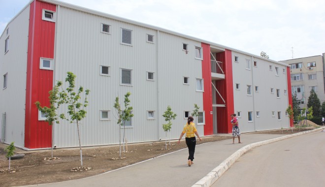 Radu Mazăre lipsește la inaugurarea celor trei blocuri noi din cartierul Henri Coandă - campus-1374480916.jpg