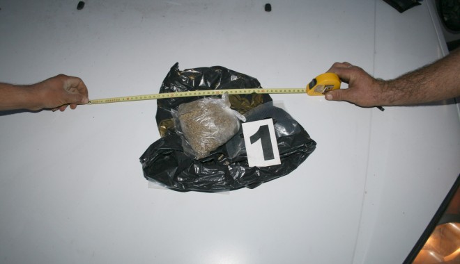 Aproximativ 100 grame de canabis descoperite de polițiștii de frontieră constănțeni - canabis-1383724135.jpg