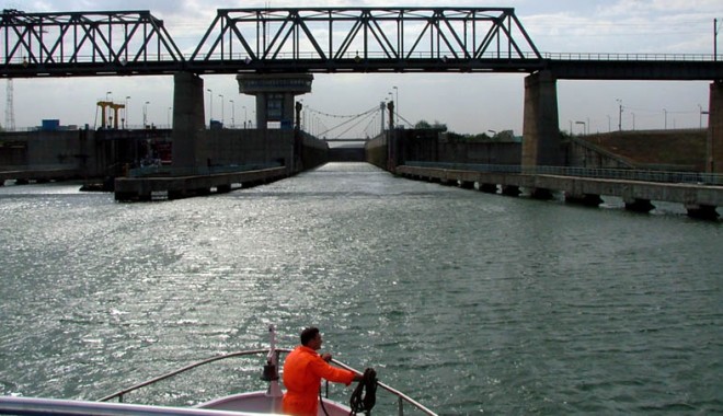 Canalul Dunăre - Marea Neagră a împlinit 30 de ani de exploatare - canal30ani-1400089282.jpg