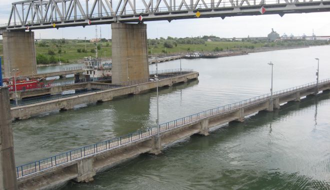 Canalul Dunăre – Marea Neagră a fost sărbătorit la împlinirea a 35 de ani de la intrarea în exploatare - canaluldunare8211mareaneagraafos-1558733418.jpg