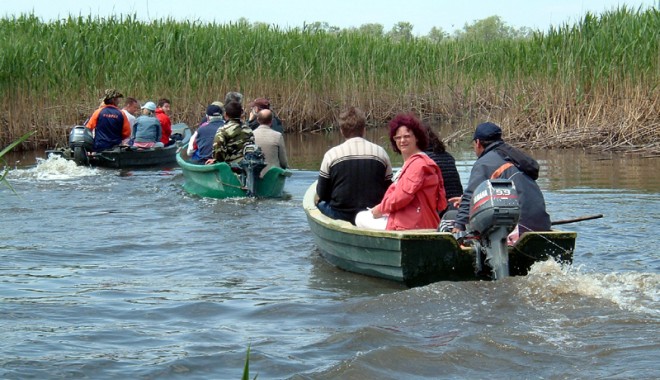Uzlina - destinația perfectă pentru un week-end pescăresc - canaluzlina-1350653579.jpg