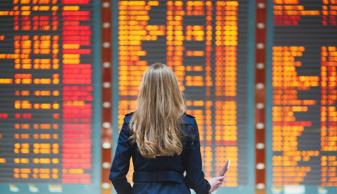 Adina Vălean: Este decizia pasagerului dacă dorește banii sau acceptă un voucher - cancelledflight-1588941687.jpg