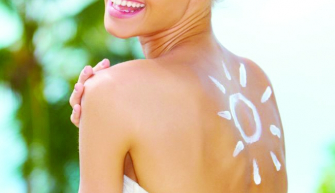 Crema de protecție solară, obligatorie pe plajă! - cancer-1468593326.jpg