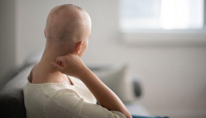 De ce unii oameni se îmbolnăvesc de cancer şi alţii nu. Dr. Median: "Un exemplu celebru este cazul Angelinei Jolie"
