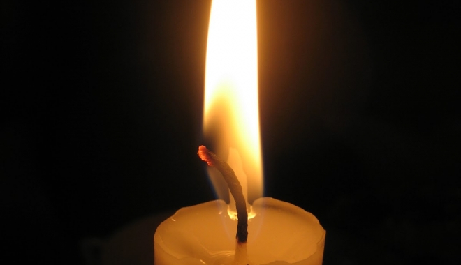 LACRIMI ȘI DURERE. ILEANA CIUCULETE, condusă, astăzi, pe ultimul drum - candela-1489826736.jpg