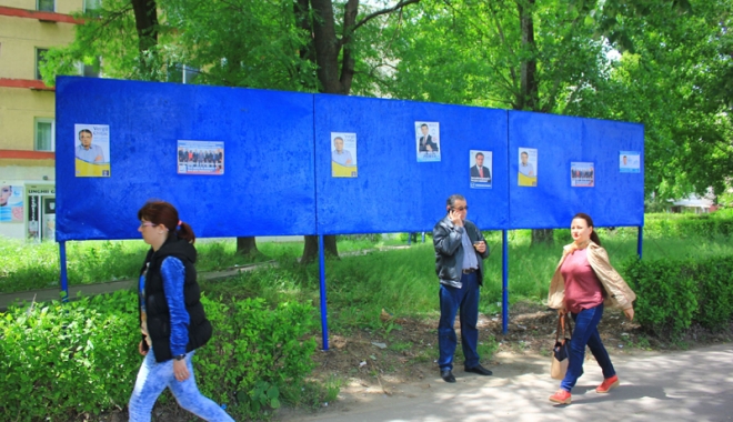 Domnilor candidați, v-ați înțepenit pe Facebook? Constanța vrea să vă vadă în stradă și nu în selfie-uri! - candidatfacebook-1463418576.jpg