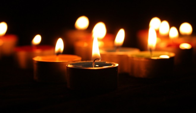 Doliu în handbalul românesc. A murit un mare arbitru - candlewallpapercandle2020-1385032508.jpg