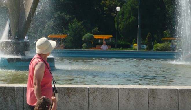 Toamna debutează  cu caniculă  la Constanța - canicula-1314803575.jpg
