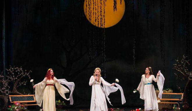 Melomanii constănțeni, invitați în lumea canzonetelor italiene, la Teatrul 